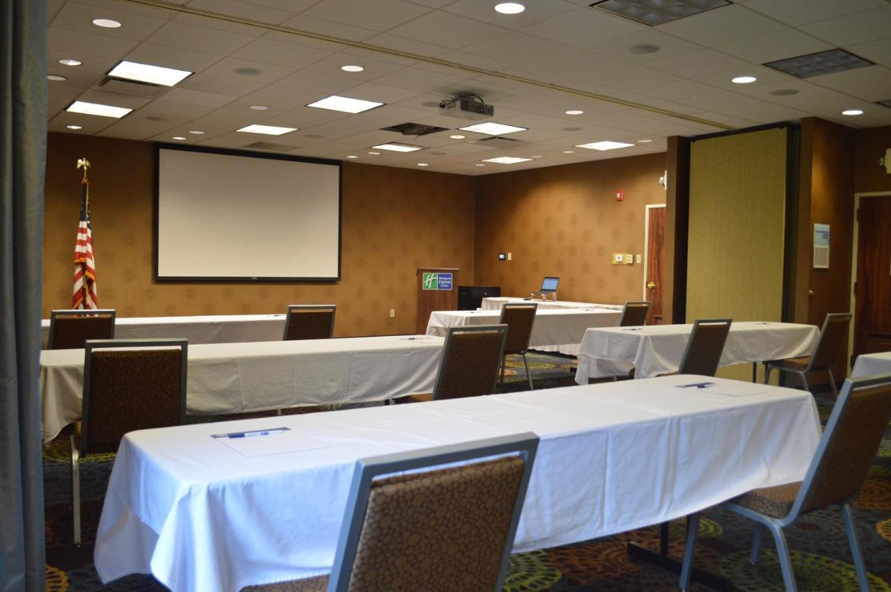 Holiday Inn Express Hotel & Suites Pittsburgh Airport By Ihg Robinson Township Extérieur photo