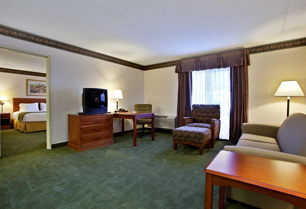 Holiday Inn Express Hotel & Suites Pittsburgh Airport By Ihg Robinson Township Chambre photo