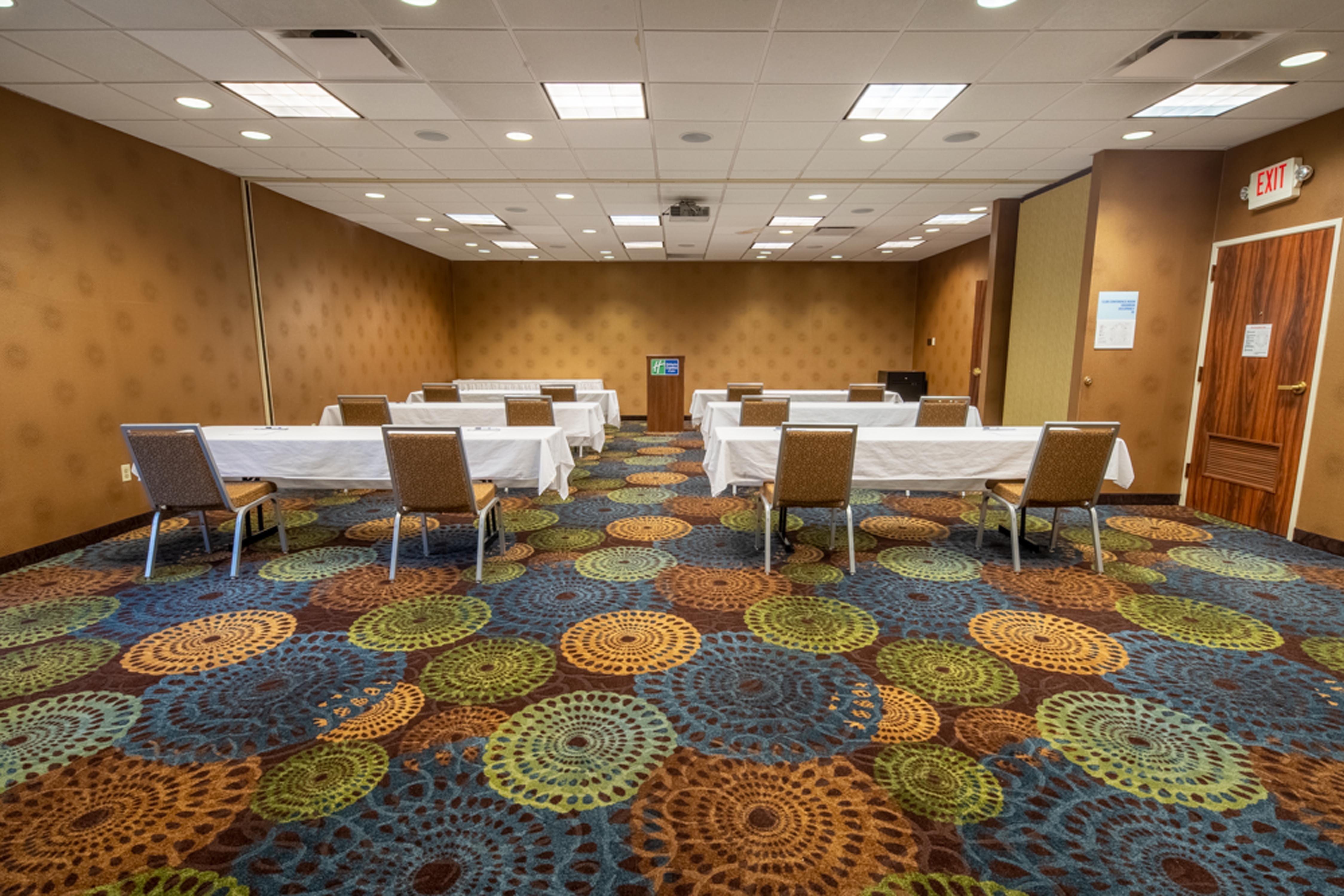 Holiday Inn Express Hotel & Suites Pittsburgh Airport By Ihg Robinson Township Extérieur photo