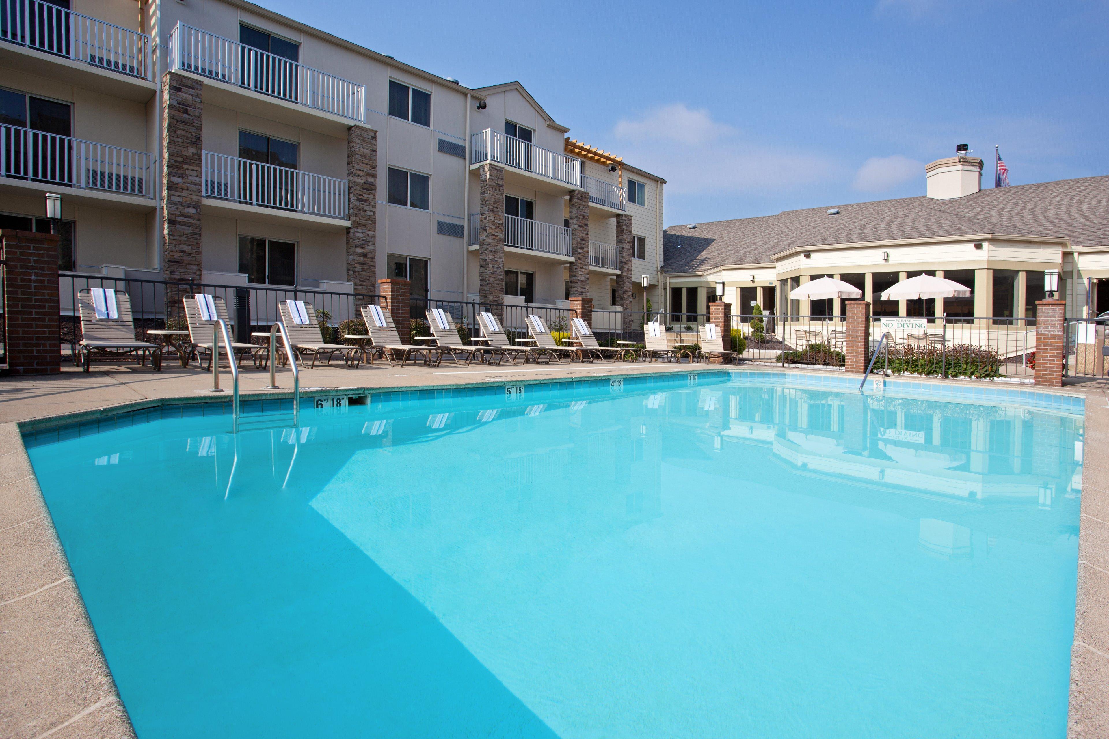 Holiday Inn Express Hotel & Suites Pittsburgh Airport By Ihg Robinson Township Extérieur photo