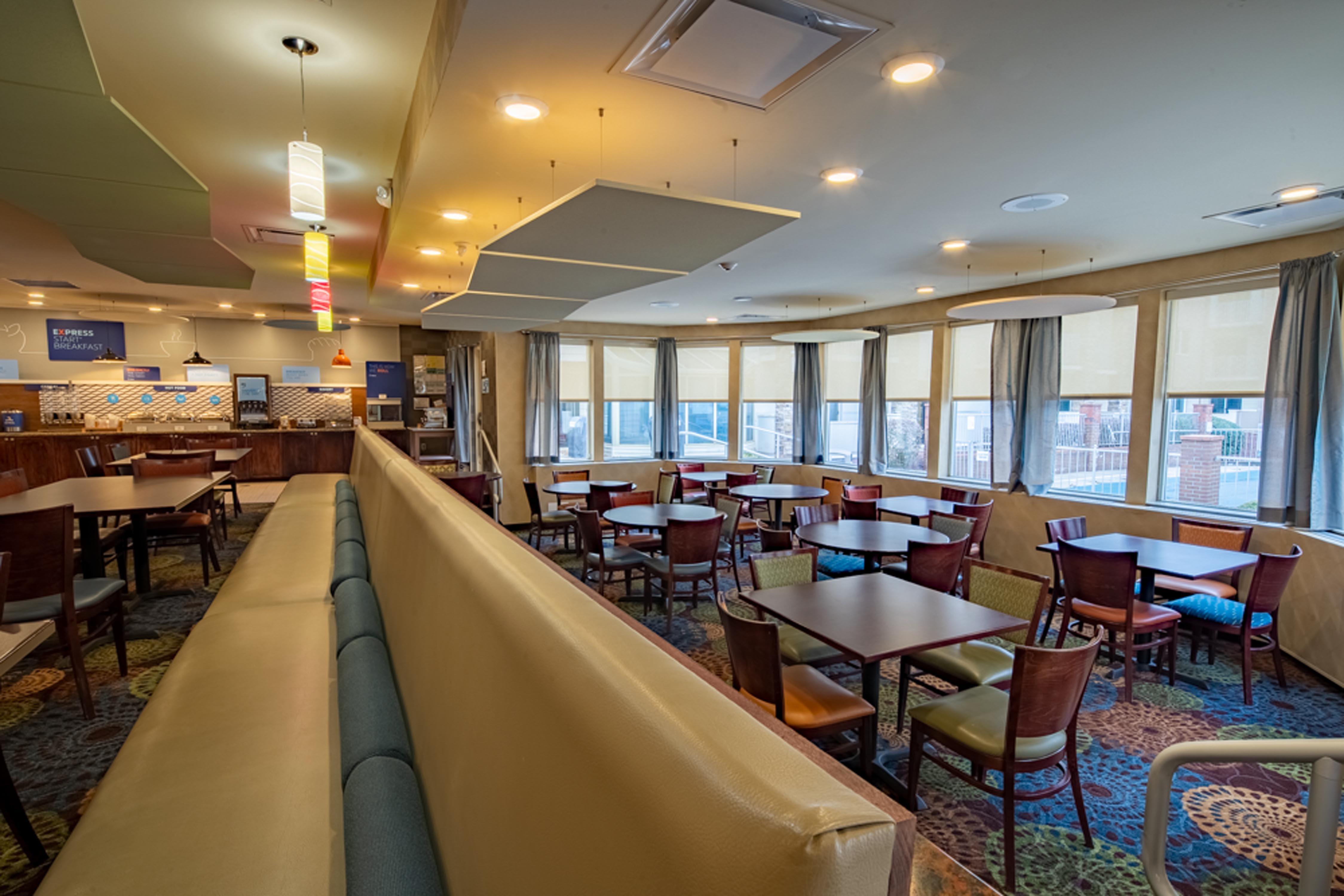 Holiday Inn Express Hotel & Suites Pittsburgh Airport By Ihg Robinson Township Extérieur photo
